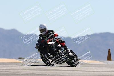 media/Oct-13-2025-Moto Forza (Mon) [[a66d839500]]/3-B Group/Session 4 (Turn 9)/